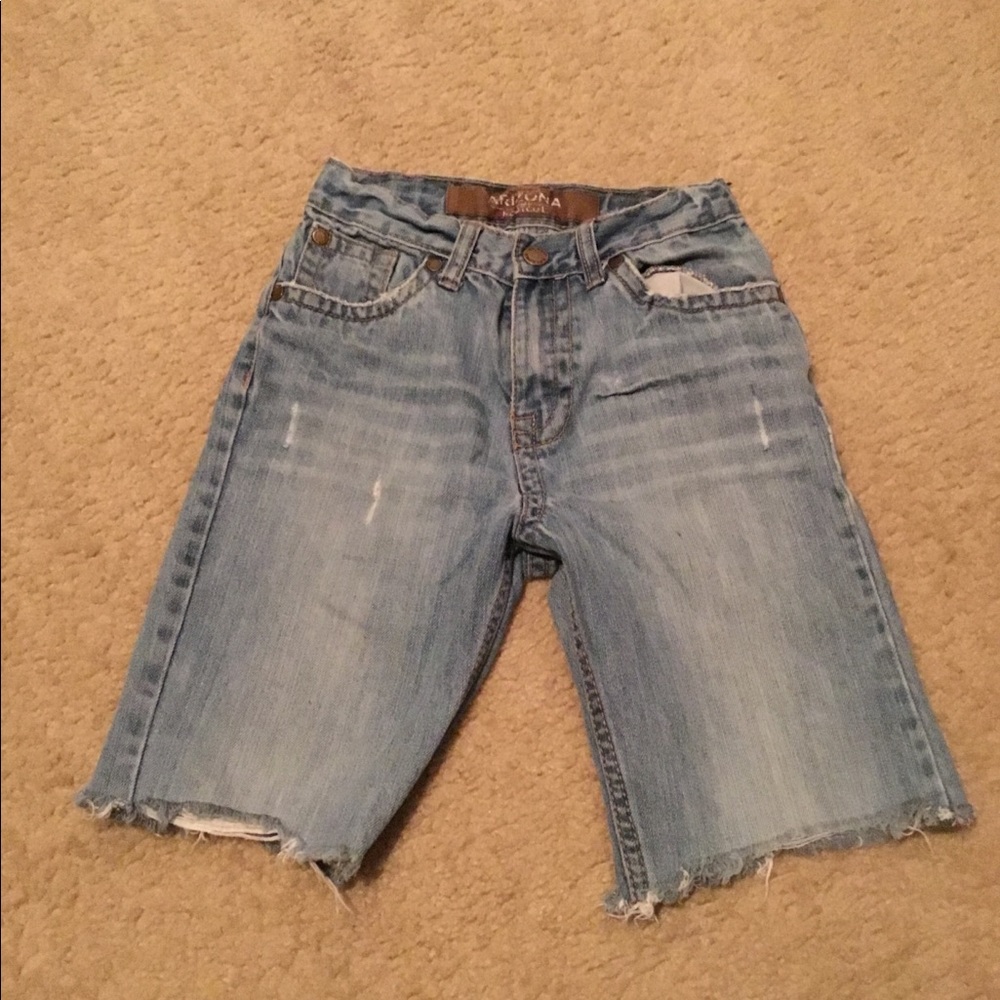 Arizona Cut-Off Shorts